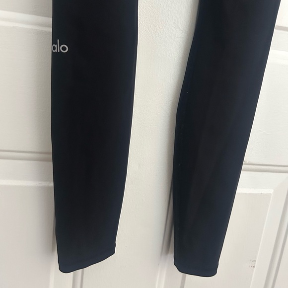 Alo Yoga • Black Ripped Warrior High Waisted Legging Sz Sm Activewear Gym Wear - Picture 7 of 14